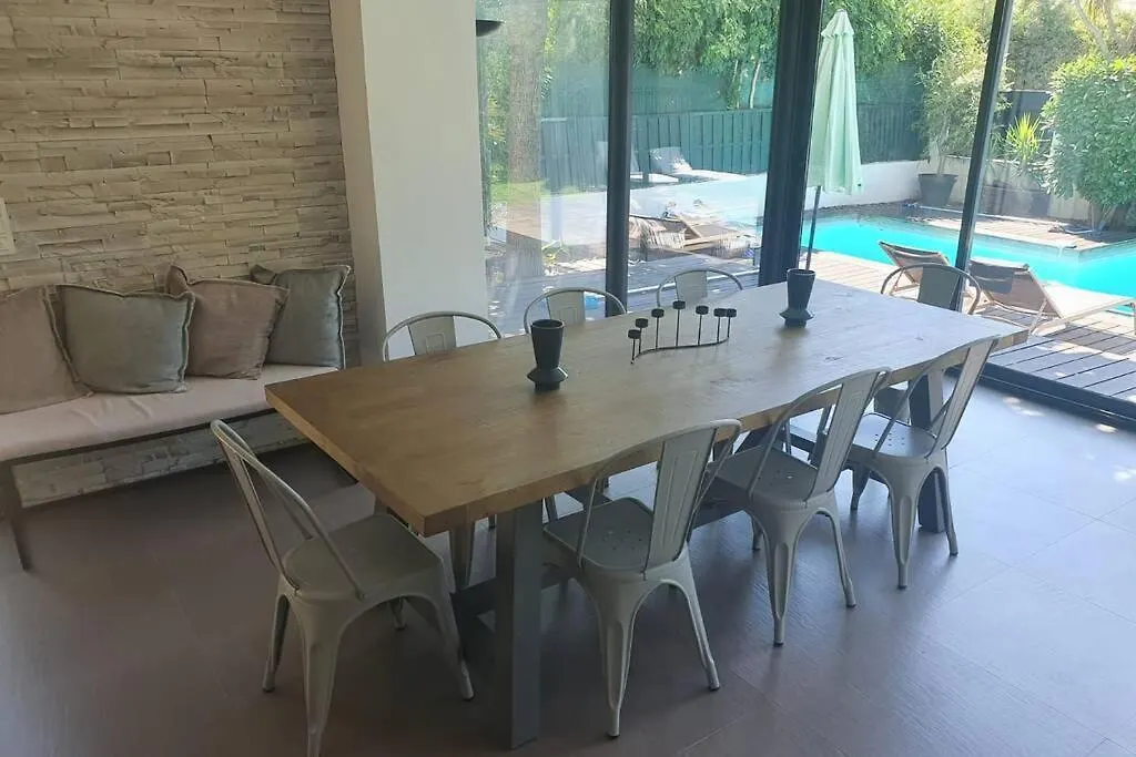 Villa Bel Air Cannes - 240M2 - Freshly Completely Renovated - Beach - Pool - No Party Allowed - No Bachelor-Ette Stay צרפת